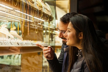 Choisir vos alliances de mariage, conseils pour un symbole éternel